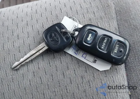 2003 Toyota Camry Le from USA, damaged, VIN 4T1BE32KX3U180610